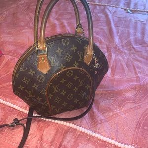 Authentic Louis Vuitton Ellipse pm